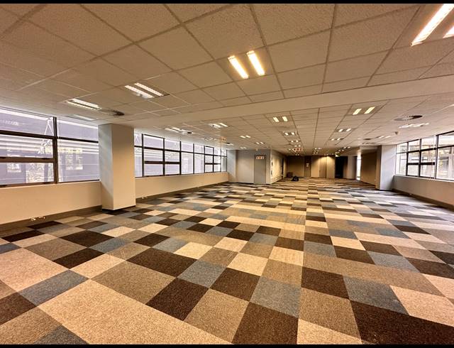 698M² OFFICE TO LET IN ROSEBANK